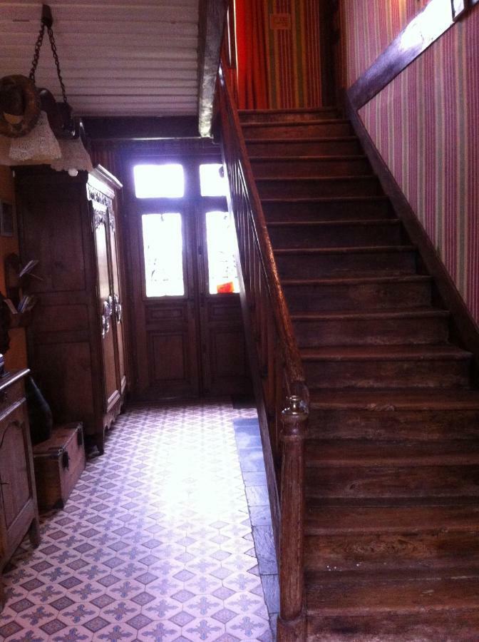 La Ferme Des Vignes Bed & Breakfast Hotot-en-Auge Exterior photo