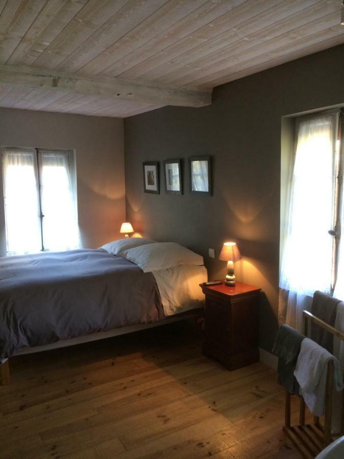 La Ferme Des Vignes Bed & Breakfast Hotot-en-Auge Exterior photo